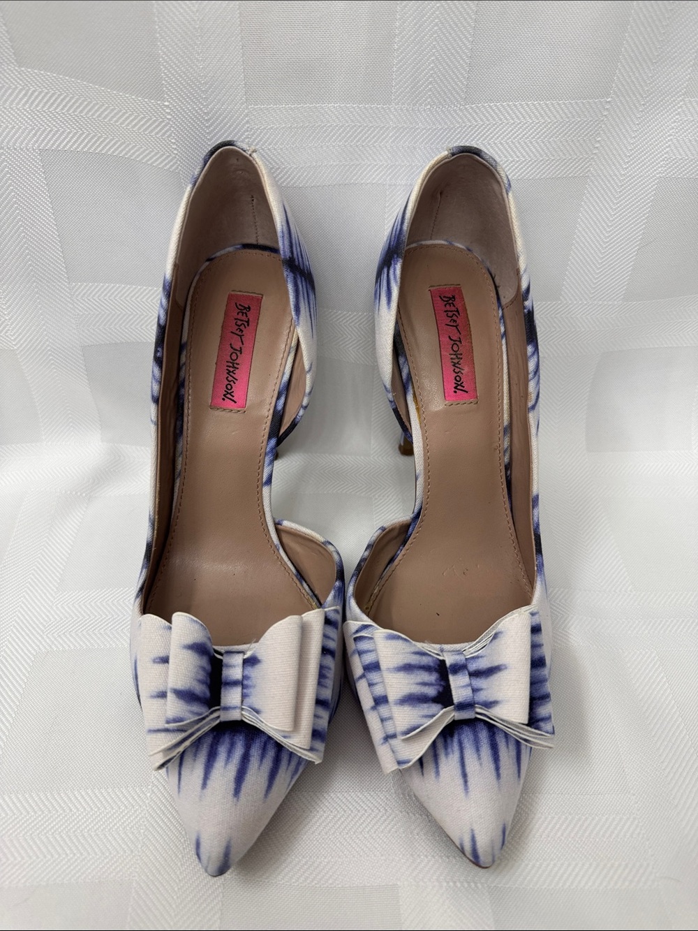💙 Betsey Johnson "Prince-P" Tie-Dye Bow D'Orsay Pumps🤍